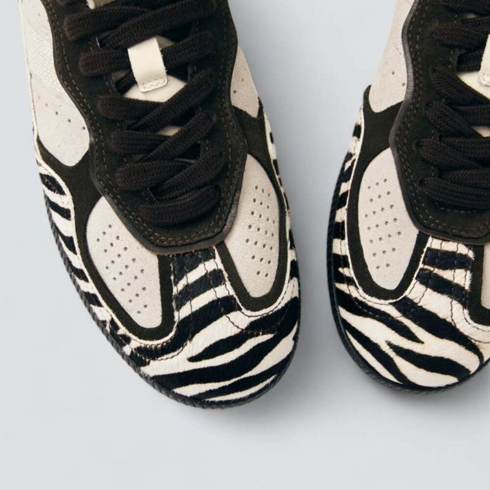 Alohas 490 Rife Animal Print Sneaker, Zebra, NWOB, Size 6.5 - Picture 2 of 5